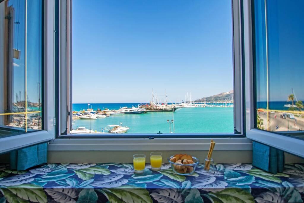 Zante Harbour Suites With Free Gym Services By "Elite" Zakynthos Town Ngoại thất bức ảnh